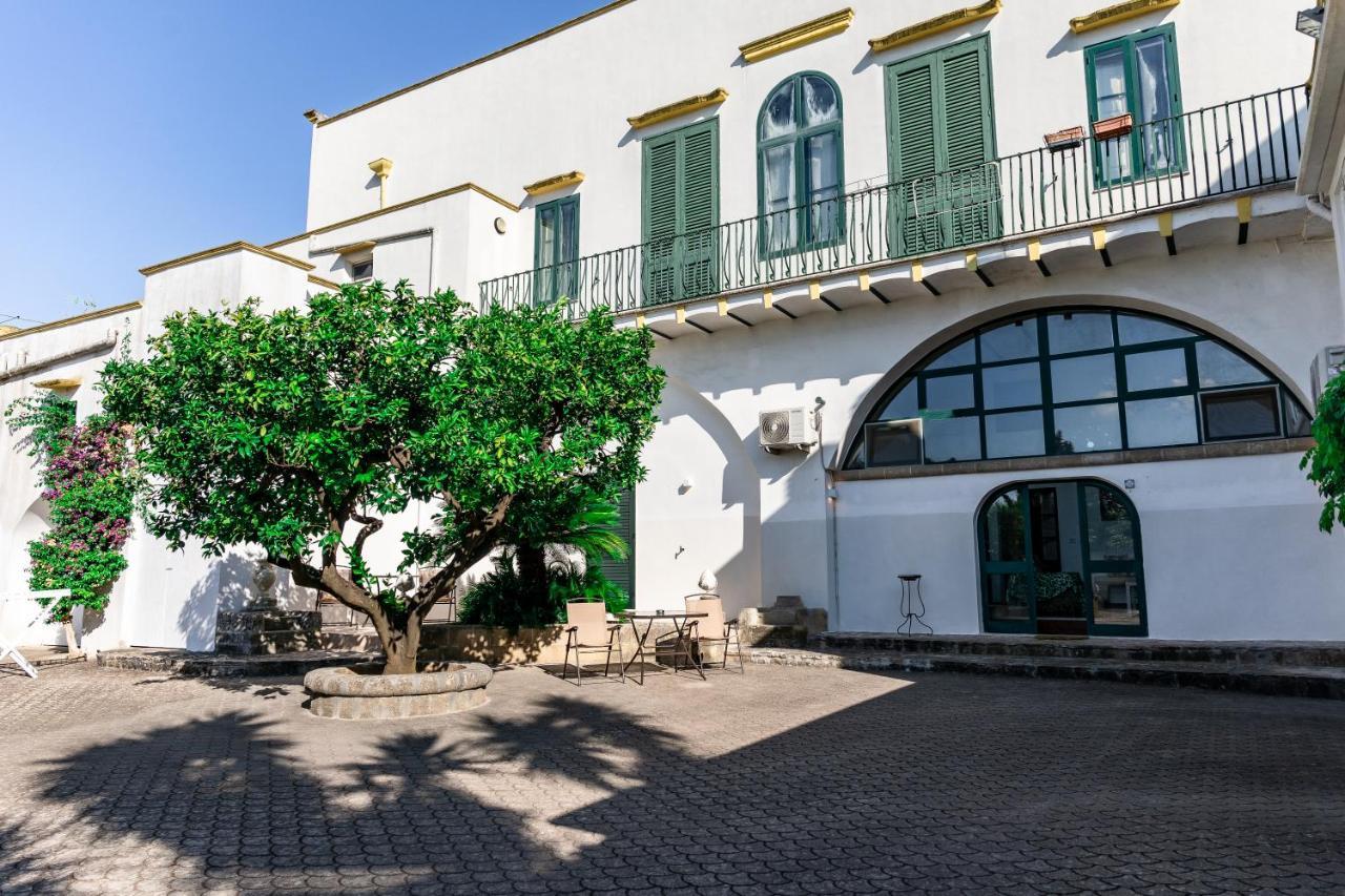 Casa Vacanza Gico' Alezio Exterior photo